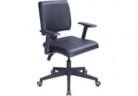 Cadeira-Izzi-Executiva-Giratória-Plaxmetal-base-nylon-HS-Móveis