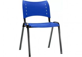 Cadeira-fixa-ISO-empilhável-azul-estrutura-preta-HS-Móveis5