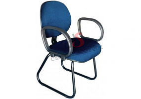 Cadeira-fixa-executiva-com-lamina-braços-Corsa-pé-trapézio-tecido-azul7