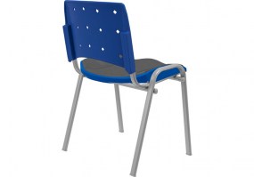 Cadeira-fixa-plástica-ergoplax-com-estofamento-assento-encosto-azul-lado