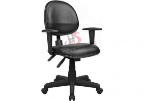 Cadeira-giratória-executiva-com-Back-System-braços-reguláveis-CE-preto-HS-Móveis1