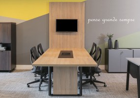 Mesa_reunião_BOS2412_2400x1200_macadamia_com_preto_Gebb_Work_pé_quadro_painel_parede